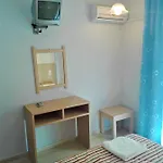 Dinos Place Apartamento *
