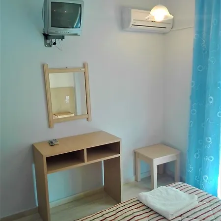 Dinos Place Apartamento *