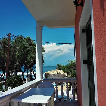 Apartamento Dinos Place Mesongí
