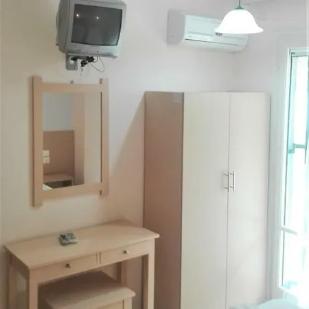 Dinos Place Apartamento